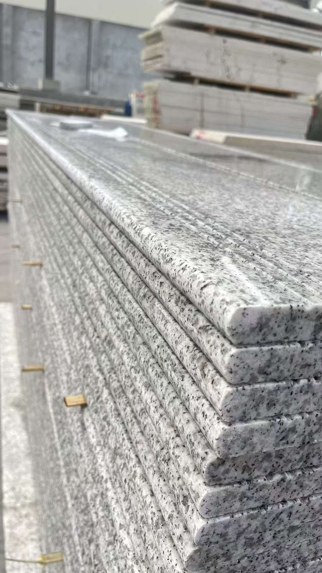 泰安芝麻白楼梯踏步 花岗岩楼梯板材