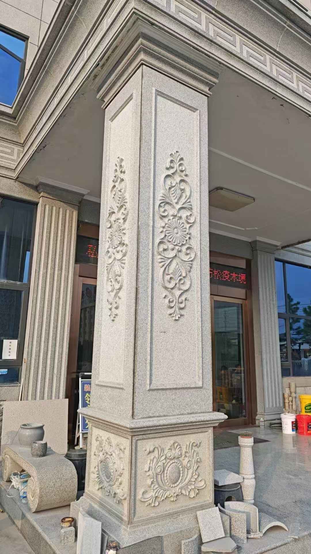 泰安芝麻白别墅雕刻柱子  黄金麻